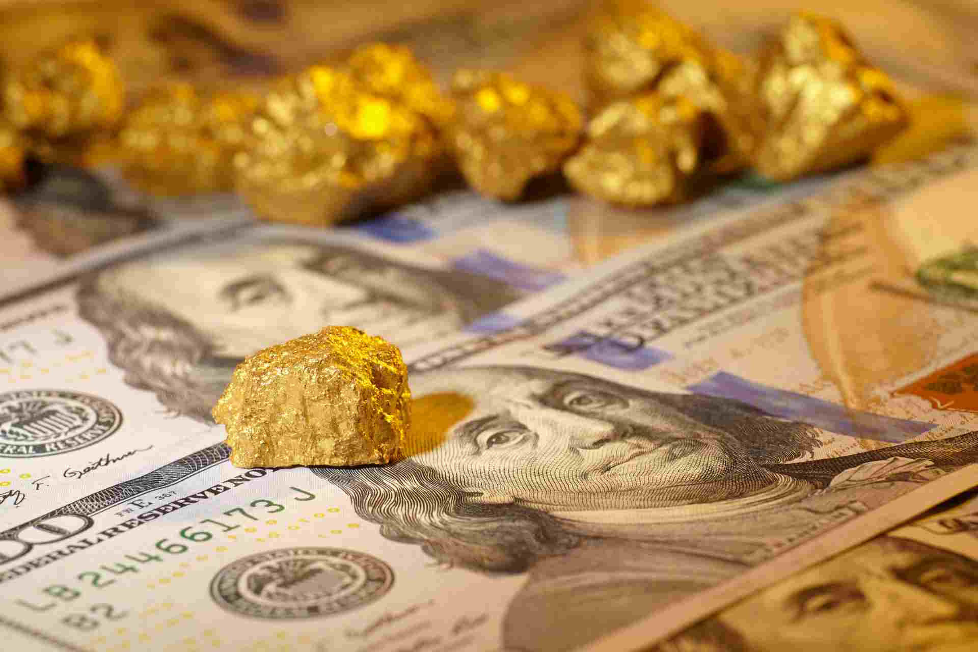 L'oro brilla mentre gli investitori diventano più difensivi