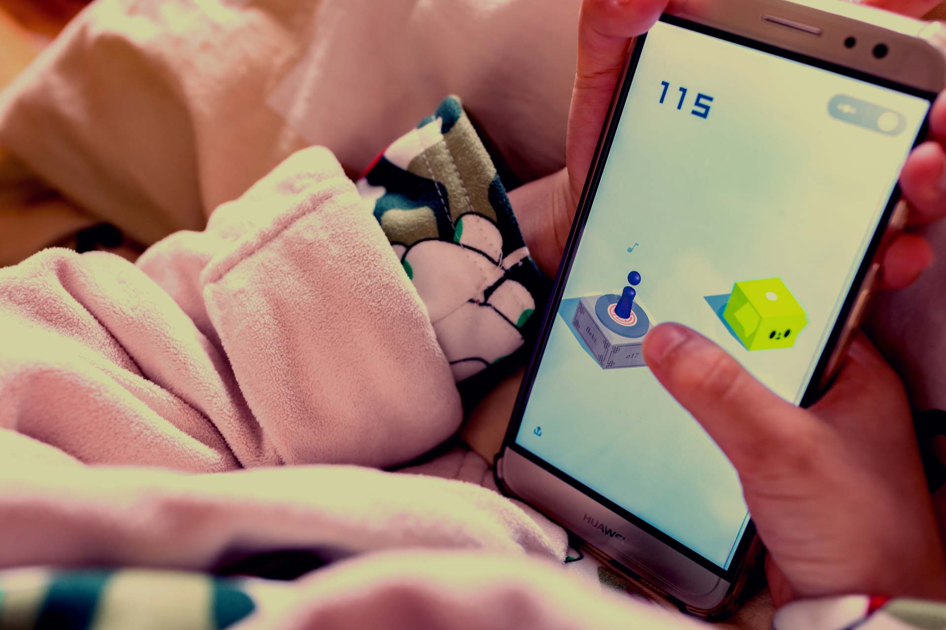 Stretta a Tik Tok, corrono i social media made in USA